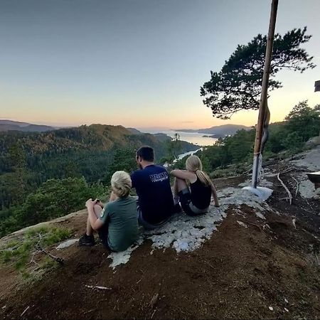 Idyllisk Minihus I Landlige Omgivelser - Med 5 Sengeplasser Og Parkering Åsen Exterior foto
