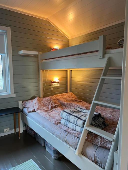 Idyllisk Minihus I Landlige Omgivelser - Med 5 Sengeplasser Og Parkering Åsen Exterior foto